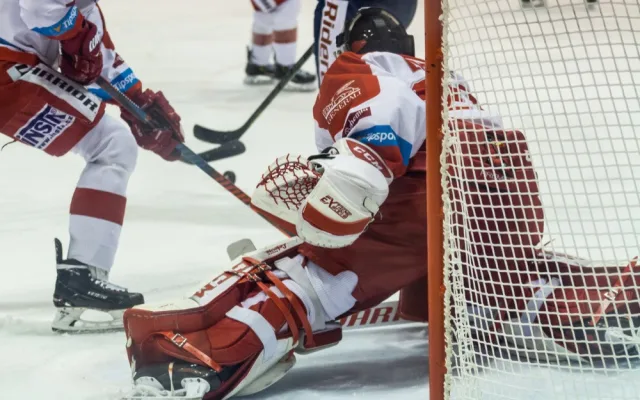 FOTOGALERIE: Mora v posledním zápasu roku prohrála s Vítkovicemi 2:5