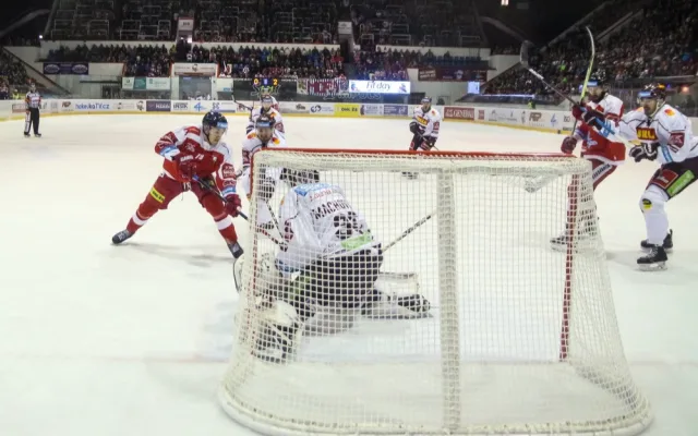 FOTOGALERIE: Mora byla proti Spartě bezzubá, na domácím ledě padla 0:3