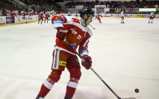 FOTOGALERIE: Mora byla proti Spartě bezzubá, na domácím ledě padla 0:3