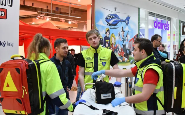 FOTO/VIDEO: Policie, hasiči i záchranáři v Šantovce. Druhý víkend Hrdinů regionu se blíží