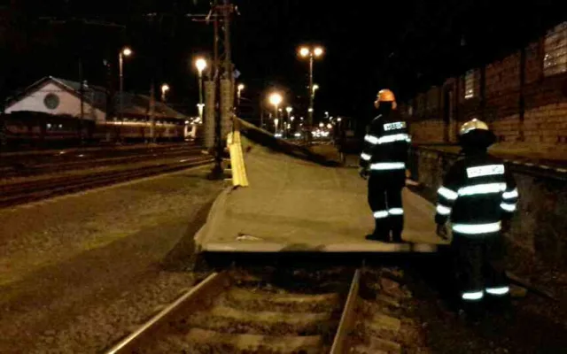 AKTUALIZOVÁNO: Hasiči již v kraji evidují téměř 300 výjezdů, nejvážnější je situace na Olomoucku a Šumpersku