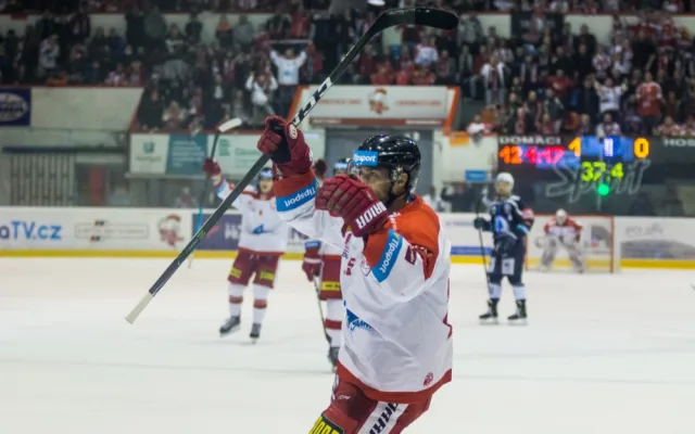 FOTO/VIDEO: Aleš Jergl je král! Gólem v prodloužení proti Plzni posunul Moru blíže k postupu v play-off