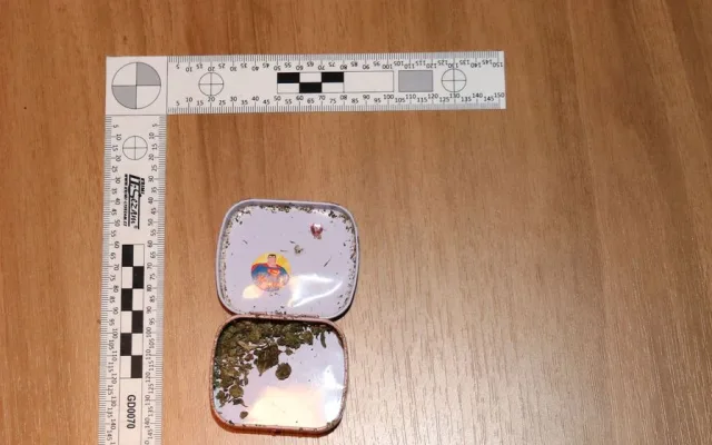 FOTO: V Olomouci byl zadržen dealer pervitinu a marihuany. Hrozí mu deset let