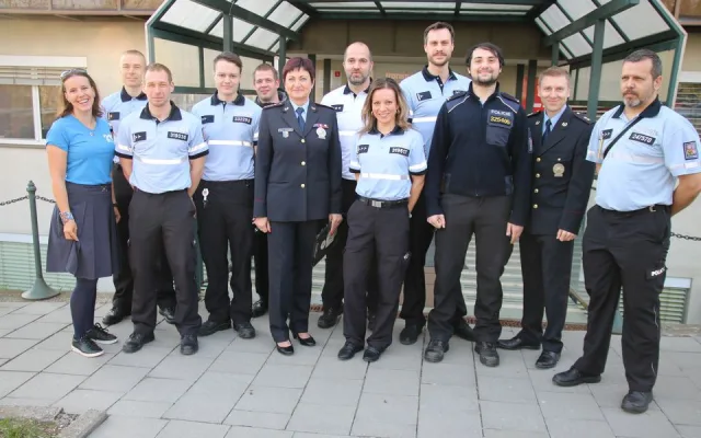 FOTO: Policisté dnes darovali krev. Jsou mezi nimi držitelé všech stupňů Janského plakety