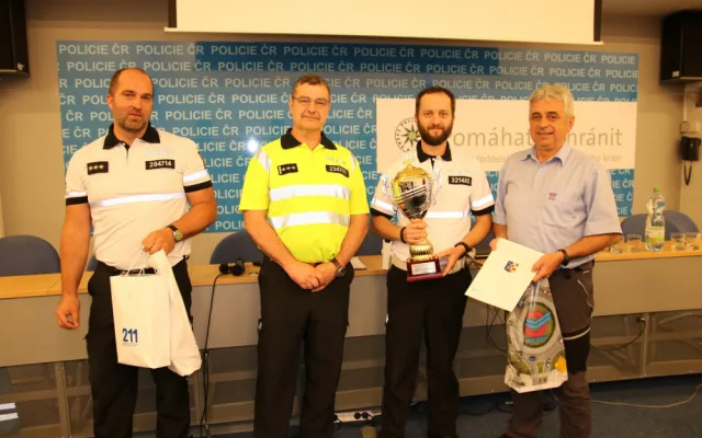 FOTO: Policisté v Olomouci soutěžili o titul Regulovčík 2019. Řídili provoz u Envelopy