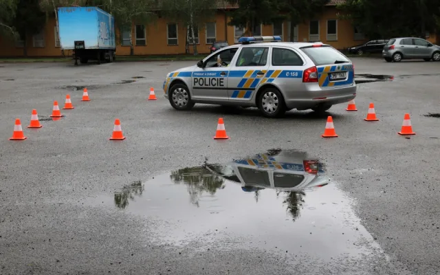 FOTO: Policisté v Olomouci soutěžili o titul Regulovčík 2019. Řídili provoz u Envelopy