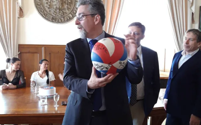 FOTO/VIDEO: Olomoucké volejbalové mistryně přijal na radnici primátor