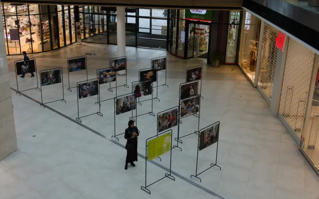 FOTO: V Šantovce začala výstava fotek "Na URGENT!" známého fotografa Štreita