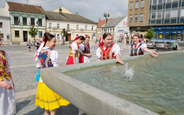 FOTO: O víkendu opět roztančila Přerov folklorní slavnost