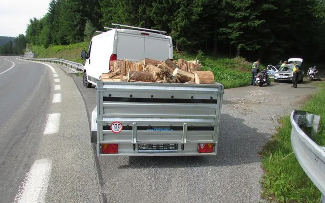 FOTO: Policisté se na Červenohorském sedle zaměřili na neukázněné motorkáře