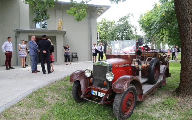 FOTO: Hasiči ve Chválkovicích mají novou zbrojnici. Stála patnáct milionů