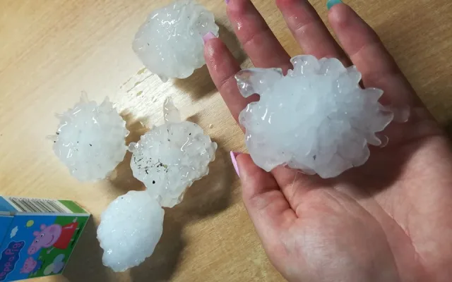 FOTO/VIDEO: Olomouc a okolí zasáhly silné bouřky s kroupami