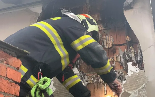 FOTO: V Bohuňovicích zapálil blesk střechu a fasádu domu
