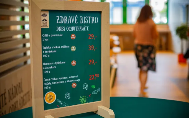 FOTO: Poslední etapa modernizace olomouckého Globusu už je u konce. Vznikl gril i zdravé bistro