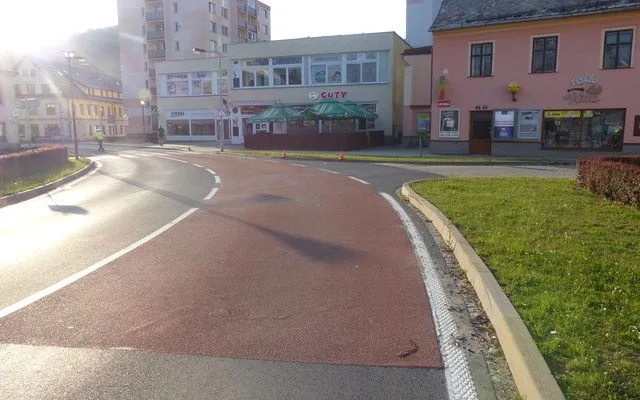 FOTO: Seniorka dvakrát nabourala a stále pokračovala v jízdě. Do přístroje fouknout nezvládla
