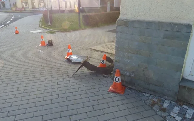 FOTO: Seniorka dvakrát nabourala a stále pokračovala v jízdě. Do přístroje fouknout nezvládla