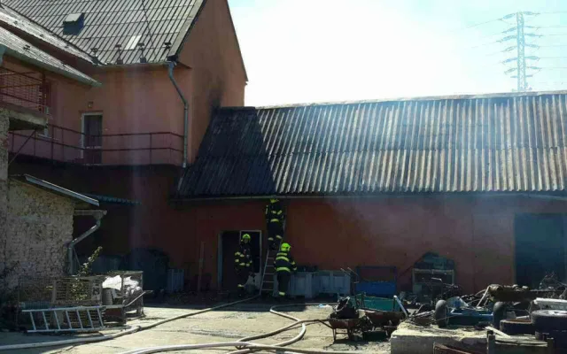 FOTO: Požár v Mohelnici způsobil škodu za jeden a půl milionu korun
