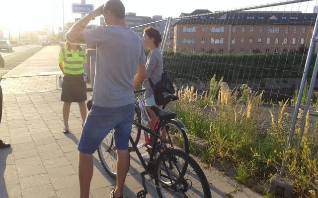 FOTO: Policisté dnes ráno zastavili dvacet cyklistů, kteří porušili zákon. Kontroly budou pokračovat