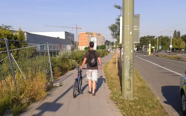 FOTO: Policisté dnes ráno zastavili dvacet cyklistů, kteří porušili zákon. Kontroly budou pokračovat