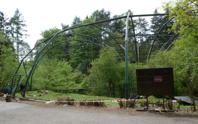 FOTO: Ve voliéře zvané Bábovka v Olomoucké zoo přibyly čedičové varhany