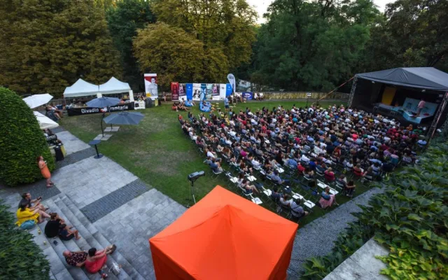 Olomoucké „nejen“ shakespearovské léto je tady. Nabídne Anetu Langerovou, komedie i nové stand-upy
