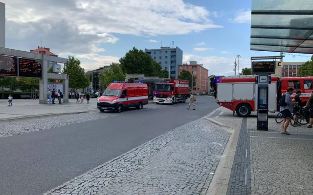 Budova hlavního nádraží byla uzavřena. Hasiči prověřovali únik neznámé látky