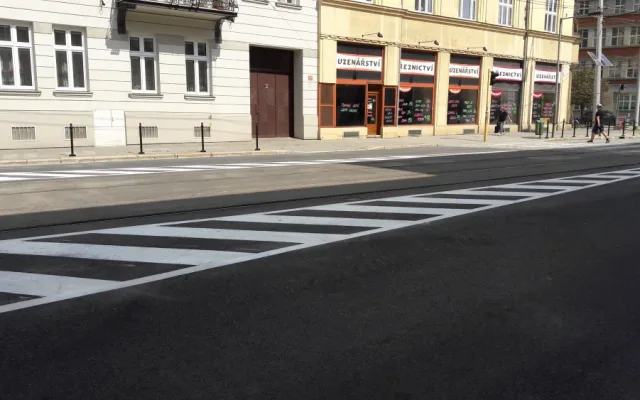 FOTO/VIDEO: Provoz v Palackého ulici je v normálu. Silnice je opravena