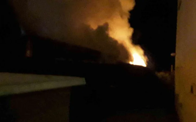 FOTO: V Uničově vyhořelo Rio. U požáru zasahovaly čtyři jednotky hasičů
