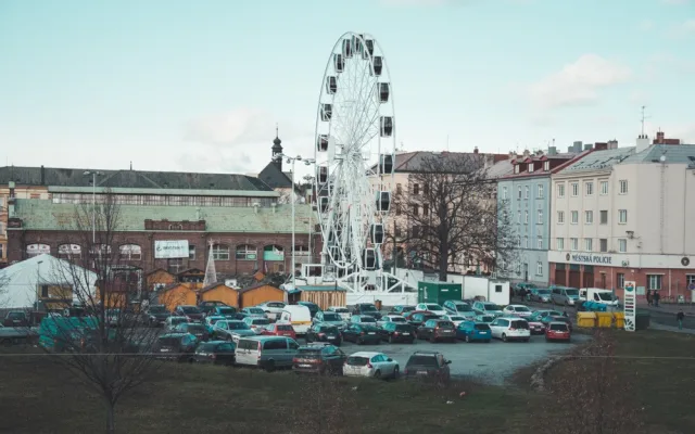 FOTO/VIDEO: Vyzkoušeli jsme olomoucké vánoční kolo. Podívejte se, jaké jsou z něj výhledy