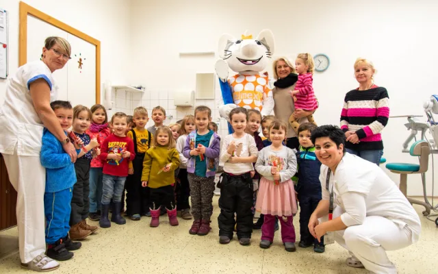 FOTO: Malým pacientům pomáhá na Klinice zubního lékařství ve fakultní nemocnici zubní víla