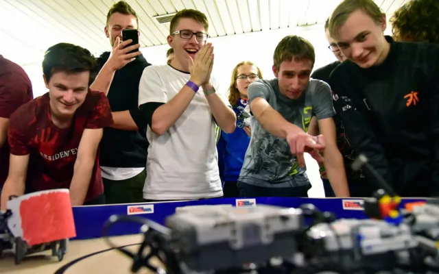 Soutěž Roboti@FSI