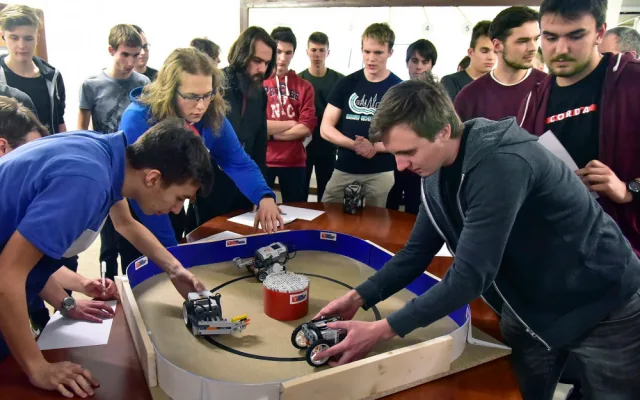 Soutěž Roboti@FSI