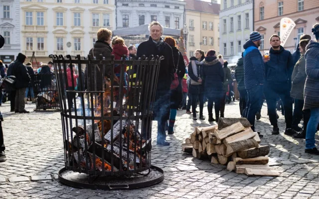 FOTOGALERIE: Olomouckým náměstím prošel druhý masopustní průvod