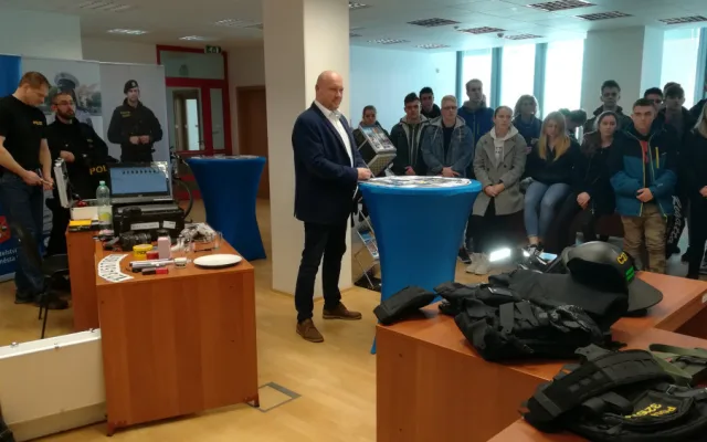 FOTO: V Přerově proběhl Projektový den s Policií ČR