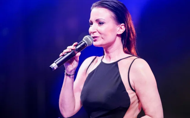 Na Prostějovském plese zahráli O5 a Radeček i Monika Absolonová. Tématem byla láska a vášeň
