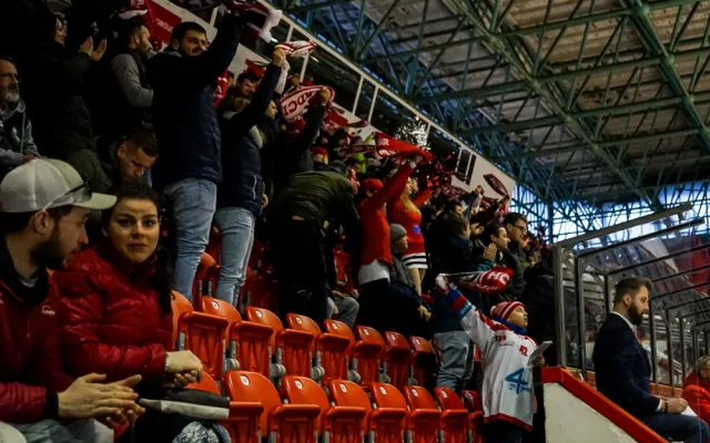 FOTOGALERIE: Hokejisté Olomouce v úvodním zápase předkola nadělili ševcům bůra! Takto vypadal zápas