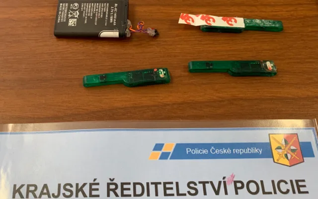 Zadržené věcí u skimmerů.