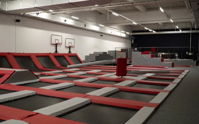 Trampolínové centrum v Olympii mění název na Jump Academy, láká na skupinové lekce i skvělé akce