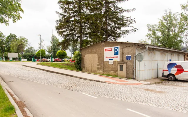 Olomoucká fakultní nemocnice vybudovala chodníky za čtyři miliony korun