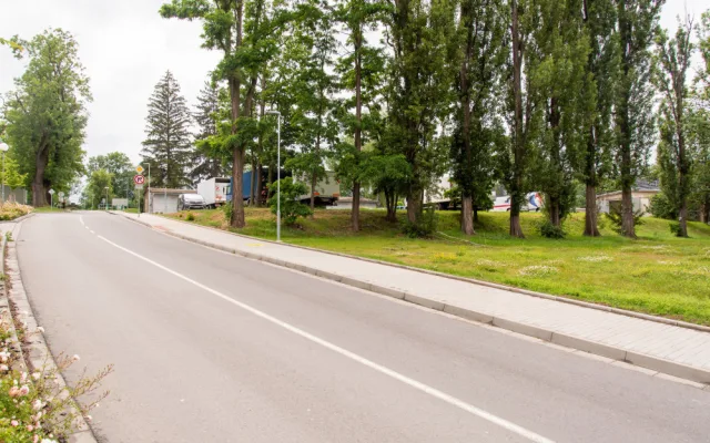 Olomoucká fakultní nemocnice vybudovala chodníky za čtyři miliony korun