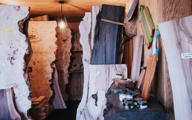 FOTO: Zažijte pravou vůni dřeva! EpoWoodShop nabízí nejen kvalitní výrobky, ale hlavně jedinečné prostředí