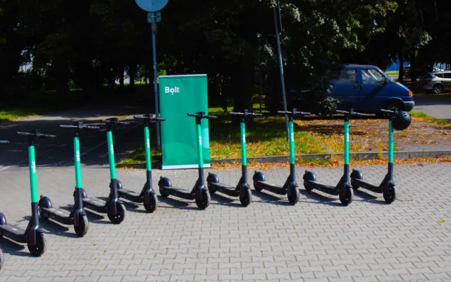 První v republice! V Olomouci se spustil provoz elektrických koloběžek Bolt