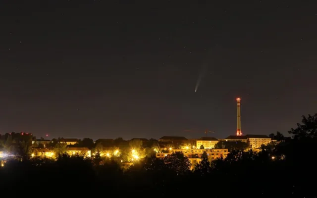 Poslední šance ulovit fotku! Kometa Neowise už se vzdaluje a vrátí se až za 7000 let