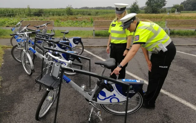 Policisté v pondělí v Olomouci zaměřili na cyklisty a cyklostezky
