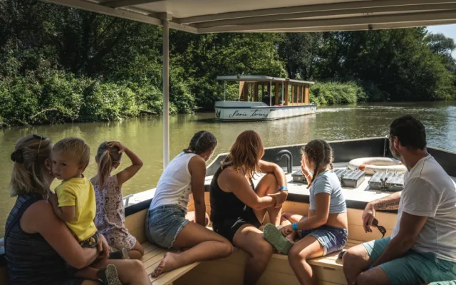 FOTO: Na Moravě bude jezdit zrenovovaná loď Kordulka! Má i taneční parket