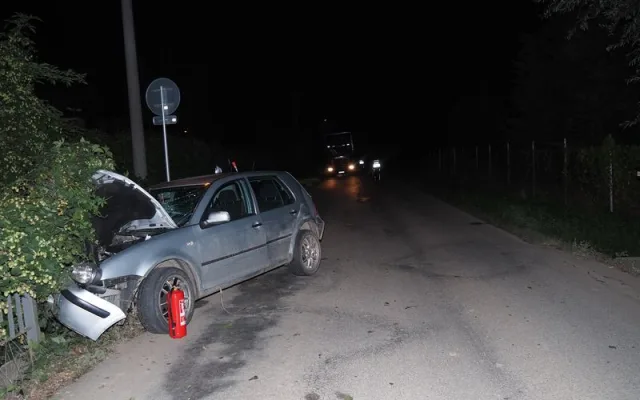 Opilý mladík havaroval do zábradlí mostu