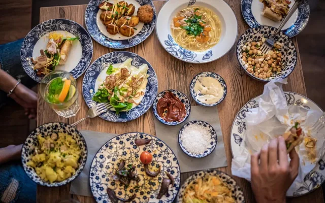 Nejlepší kuře ve městě? Olomoucké bistro U Ptáka si oblíbil i gastronadšenec Lukáš Hejlík