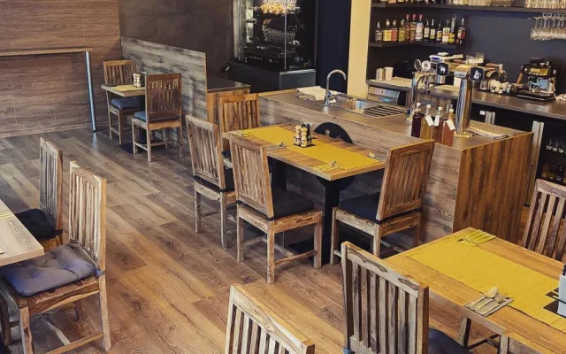 Nejlepší kuře ve městě? Olomoucké bistro U Ptáka si oblíbil i gastronadšenec Lukáš Hejlík