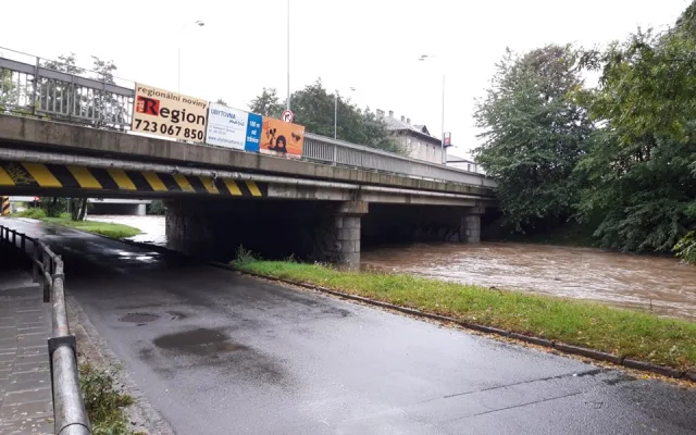 V Olomouci se rozvodňují řeky, hrozí uzavření Myší díry