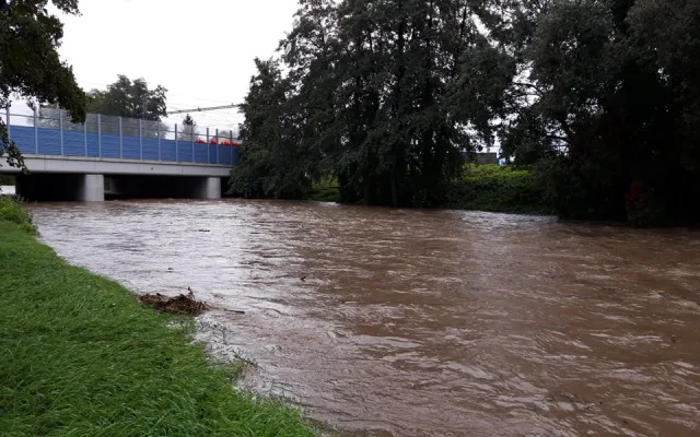 V Olomouci se rozvodňují řeky, hrozí uzavření Myší díry